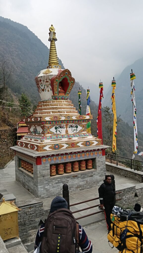 small buddist sutpa on the way to ABC